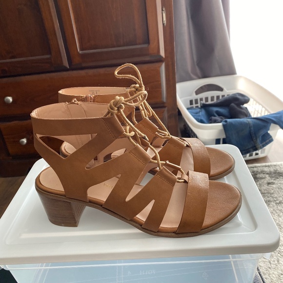 Brown Sandals - Picture 1 of 3